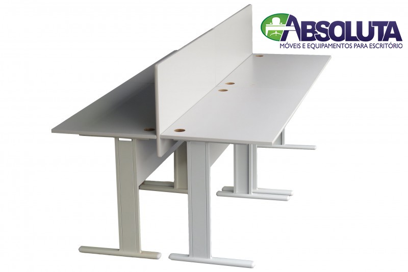 MESA PARA TELEMARKETING DE 4 LUGARES COM PAINEL FRONTAL
